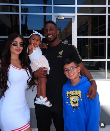 Julián Quiñones, su esposa, su hija y su hijastro (Ig/Julianquiñones33)