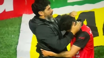 El espectacular gol del hijo del Loco Abreu para el equipo que dirige en México: su reacción en la celebración