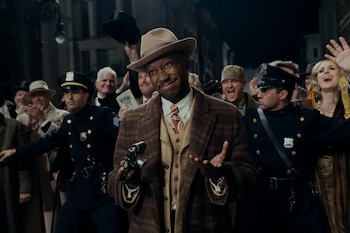 Robbie Robertson (Lamorne Morris) in SPIDER-NOIR
Photo: Aaron Epstein/Prime
© Amazon Content Services LLC