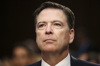 El exdirector del Federal Bureau of Investigation (FBI) James Comey
EFE/JIM LO SCALZO