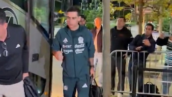 Pocos aficionados reciben al Tri en Baltimore antes de su primer partido con Rafael Márquez
