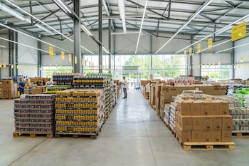 La norma busca separar las responsabilidades relacionadas con la definición sanitaria y normativa de aquellas asociadas con la fiscalización y el control de productos a lo largo de su circuito productivo y comercial (Foto: Shutterstock)