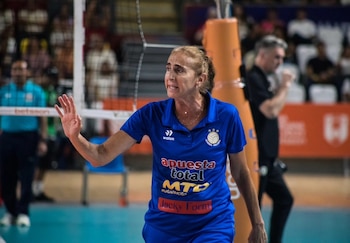 Natalia Málaga asumió la dirección técnica de Géminis esta temporada 2025/26.