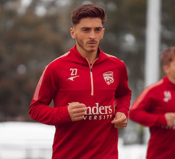 Josh Cavallo, el primer futbolista en la liga australiana en salir del armario mientras sigue en activo
