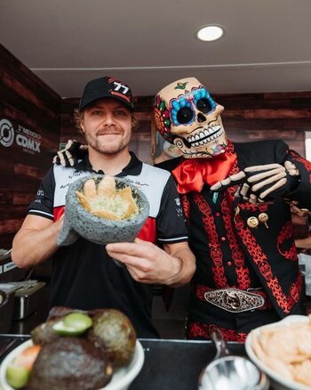 Valtteri Bottas disfruta de la