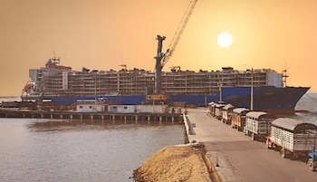 El buque Nada partió del