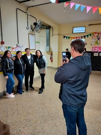 Milei QUEDÓ EXPUESTO en las elecciones 2025: ASÍ le NEGÓ EL SALUDO un fiscal