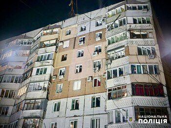 Un edificio de apartamentos dañado