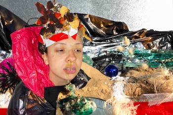 "En este mundo loco, en