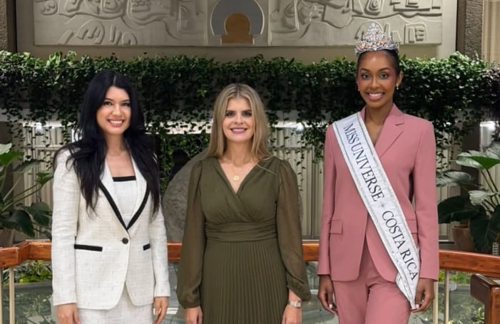 Presidente Laura Fernández y Miss Costa Rica evalúan la candidatura del país como sede de Miss Universo