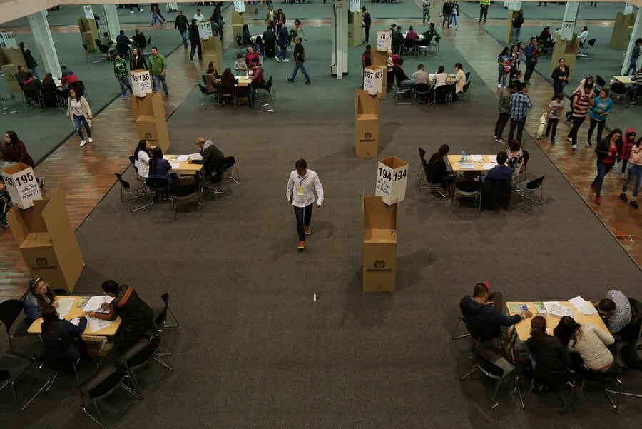 En Corferias, como en cualquier otro punto, solo permitirán votar a quienes aparezcan en la lista de su mesa correspondiente - crédito Colprensa