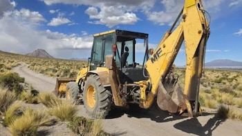 Chile: prisión preventiva para dos ciudadanos bolivianos que intentaron robar una retroexcavadora en la frontera