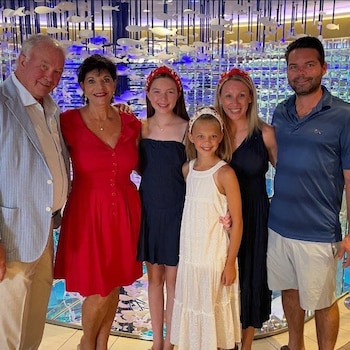 Los cuerpos de Blair y Brooke Harber fueron hallados a kilómetros de distancia de la casa de sus abuelos, quienes siguen desaparecidos. (GoFundMe)