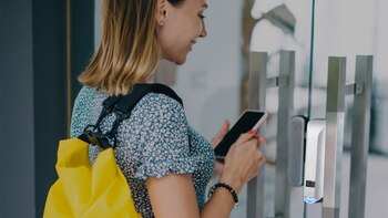 Inteligencia artificial y personal calificado: