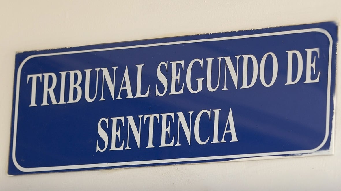 La instancia judicial de Santa Tecla determinó responsabilidad penal para un imputado tras el análisis de pruebas, luego de hechos ocurridos en una vivienda de Aguilares y culminados con la detención en flagrancia por la policía (Foto cortesía Centros Judiciales de El Salvador)
