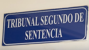 La instancia judicial de Santa Tecla determinó responsabilidad penal para un imputado tras el análisis de pruebas, luego de hechos ocurridos en una vivienda de Aguilares y culminados con la detención en flagrancia por la policía (Foto cortesía Centros Judiciales de El Salvador)