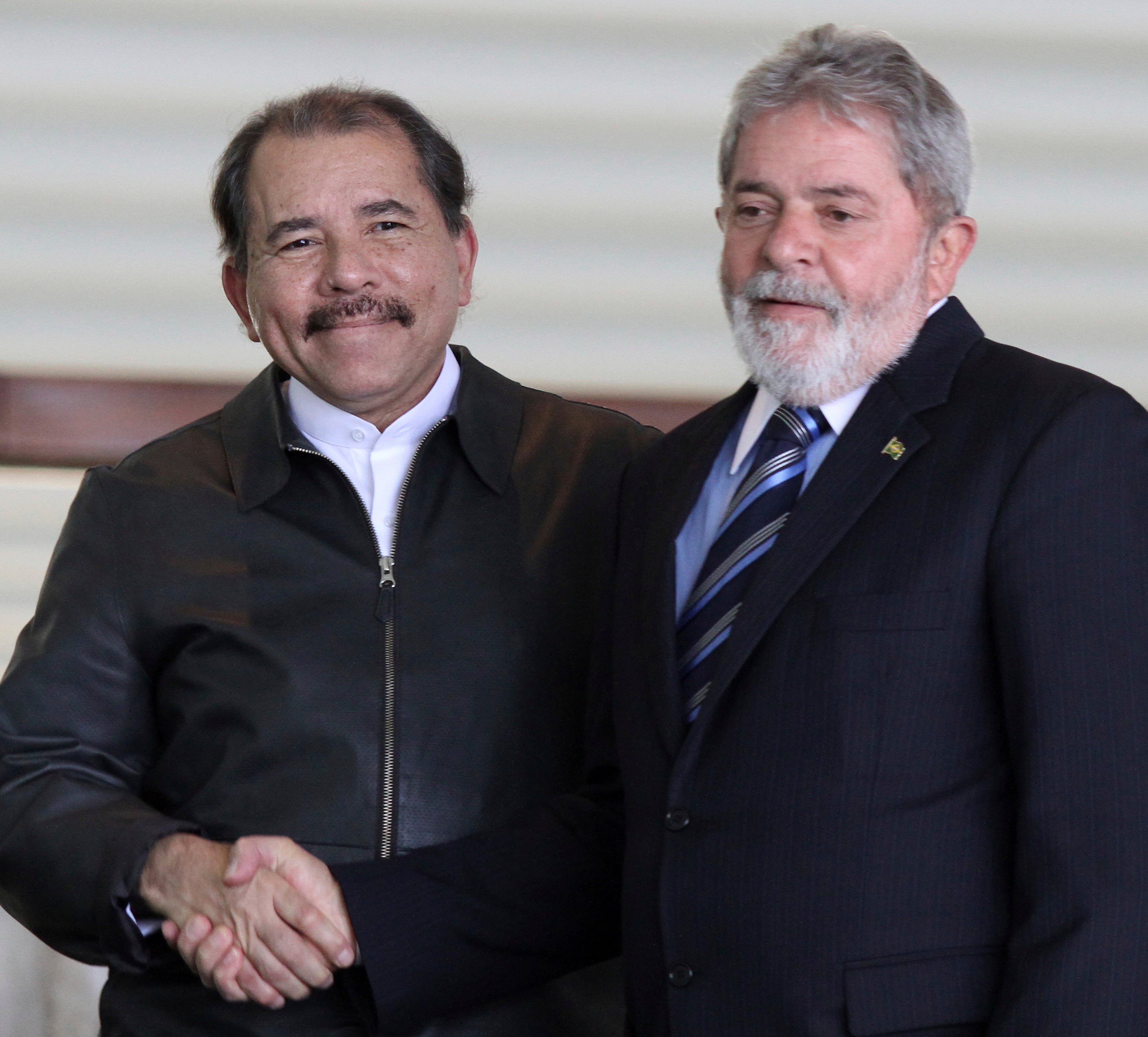 Daniel Ortega y Lula da Silva durante un encuentro oficial en Brasilia, (Brasil)