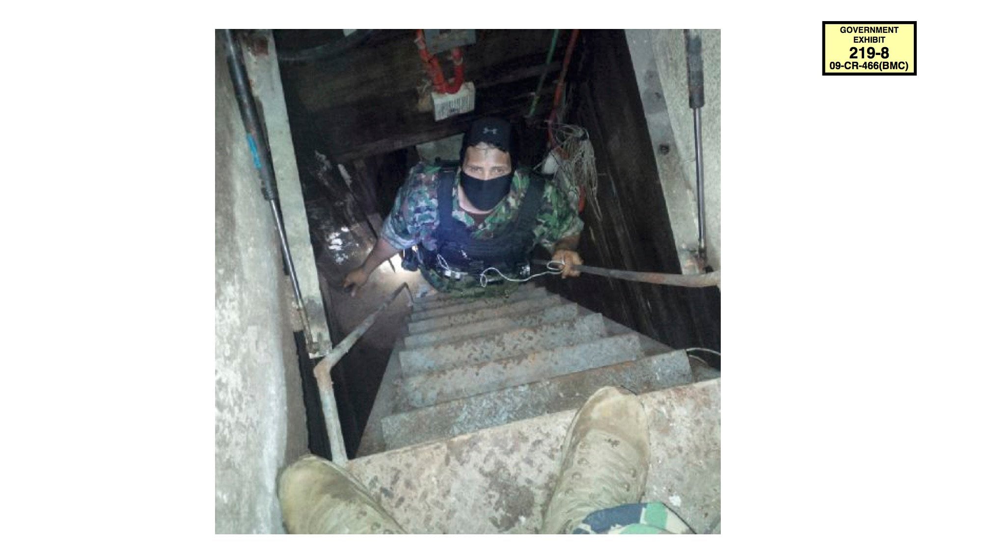 Imagen del agente Vázquez durante el operativo para capturar al