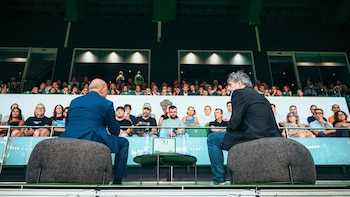 El Elche CF presenta 'Martínez Valero 1976-2026', un viaje por 50 años de historia