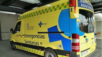 Dos jóvenes muertos y otros tres heridos, en el vuelco de un turismo en Pinilla del Campo (Soria)