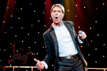 El cantante Cliff Richard en