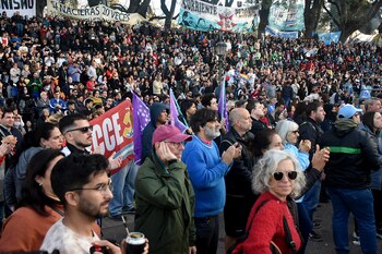 Alrededor de 5000 militantes y