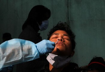 Muchas personas están siendo reportadas como vacunadas sin haber recibido el esquema completo.
Ene 11, 2022. REUTERS/Anushree Fadnavis