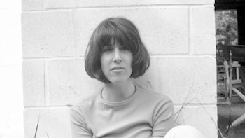 Descubrió la infidelidad embarazada de siete meses y convirtió la traición en un célebre escrache literario: la historia de Nora Ephron