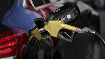 Gobierno de Abelardo de la Espriella confirmó que no subirá el precio de la gasolina ni el Acpm en noviembre: así quedó el precio del combustible en cada ciudad
