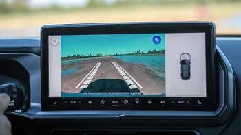 La cámara delantera permanente permite