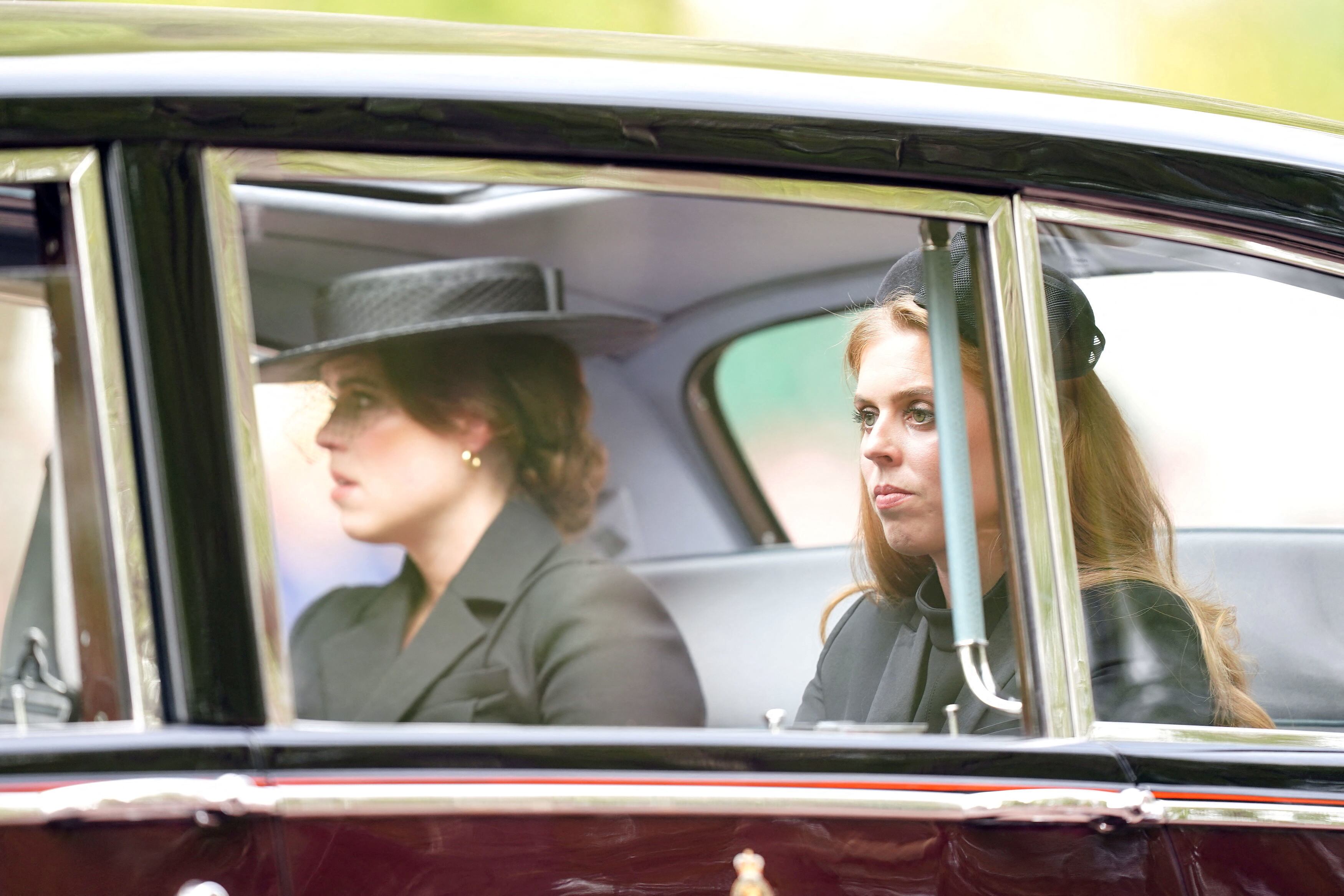 Eugenia y Beatriz de York, en una imagen de archivo. (Mike Egerton/REUTERS)