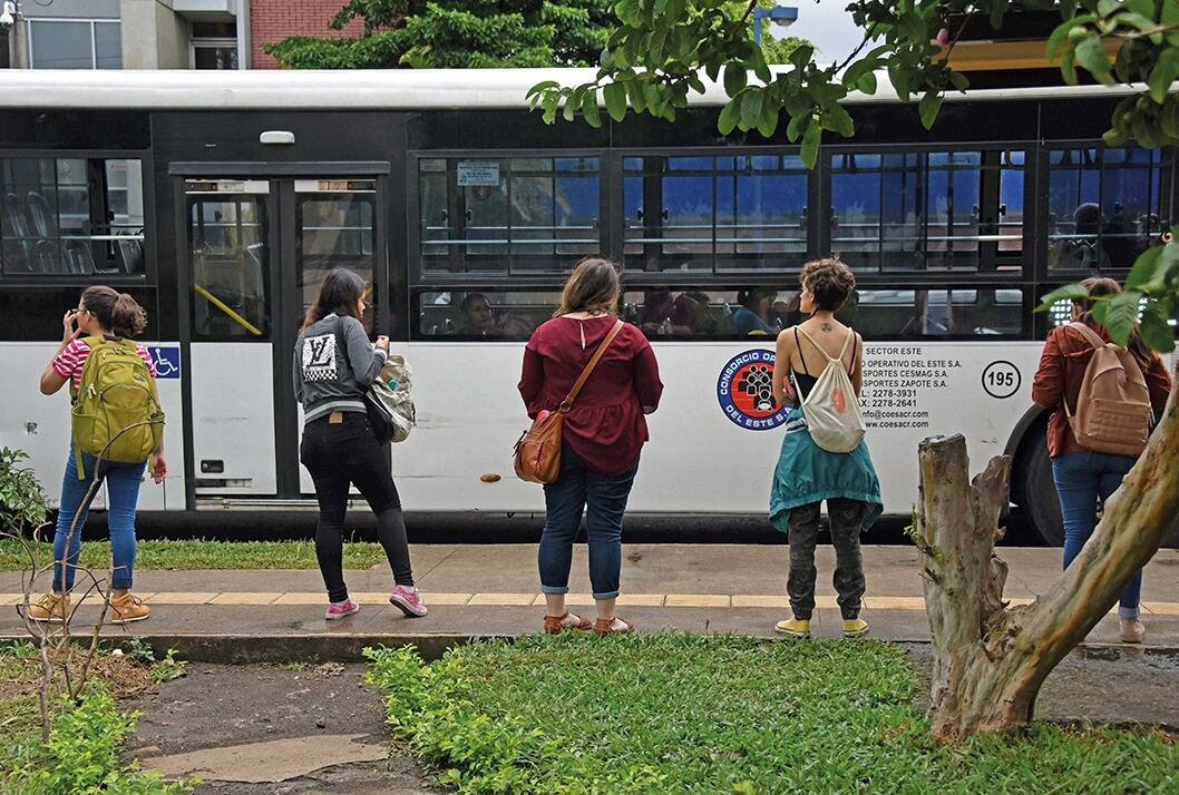 Una jornada programada en la capital reunirá a actores sectoriales y representantes institucionales para analizar alternativas inéditas en regulación, innovación y electrificación de flotas. (Cortesía: Universidad de Costa Rica)