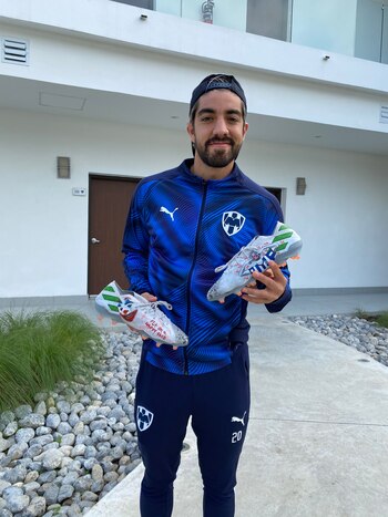 Rodolfo Pizarro recibió unos racos