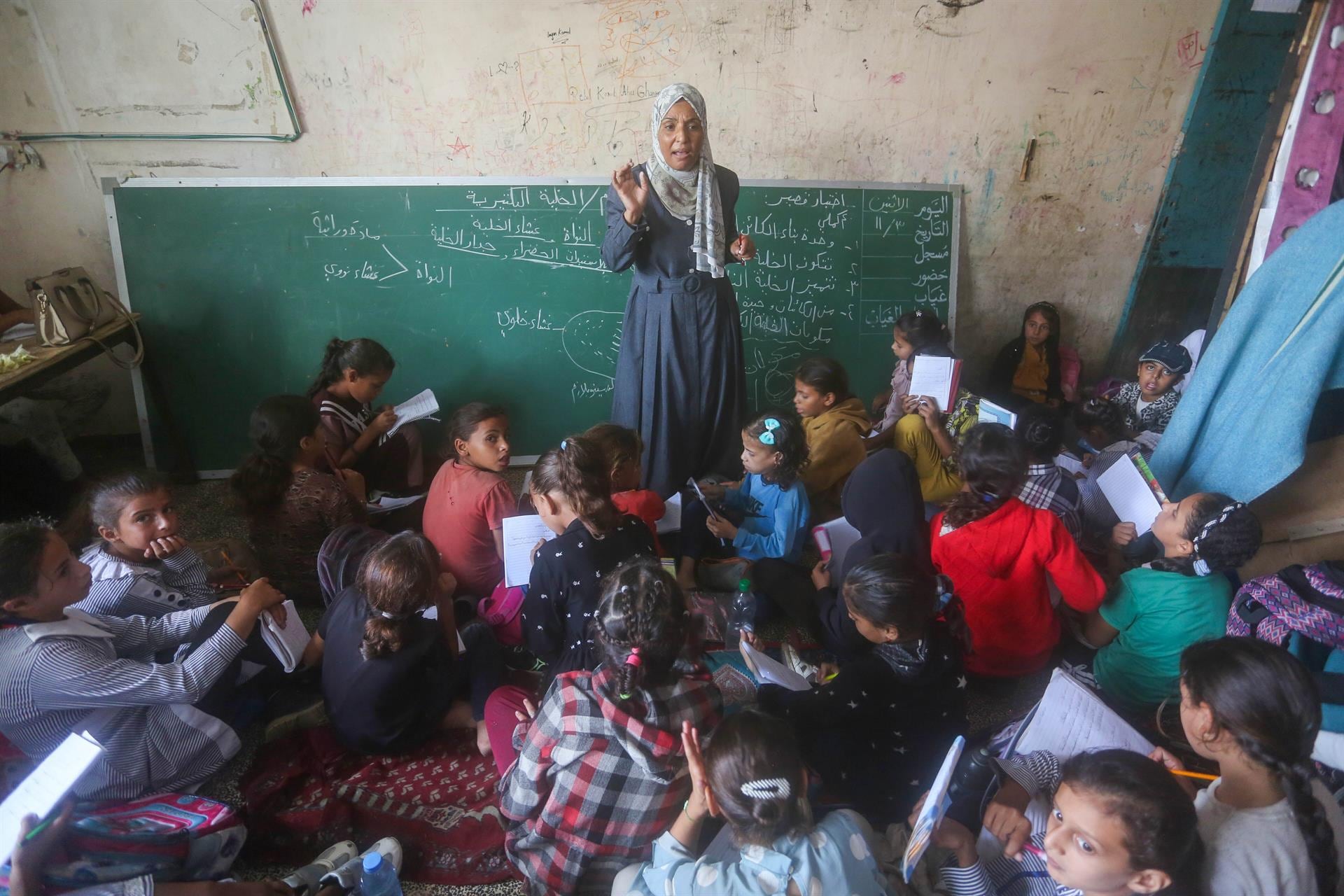 La investigación alcanzó a directores de escuelas, docentes, médicos y personal de seguridad de la Agencia de Naciones Unidas para los Refugiados Palestinos, que podrían quedar excluidos durante diez años de programas financiados por Washington