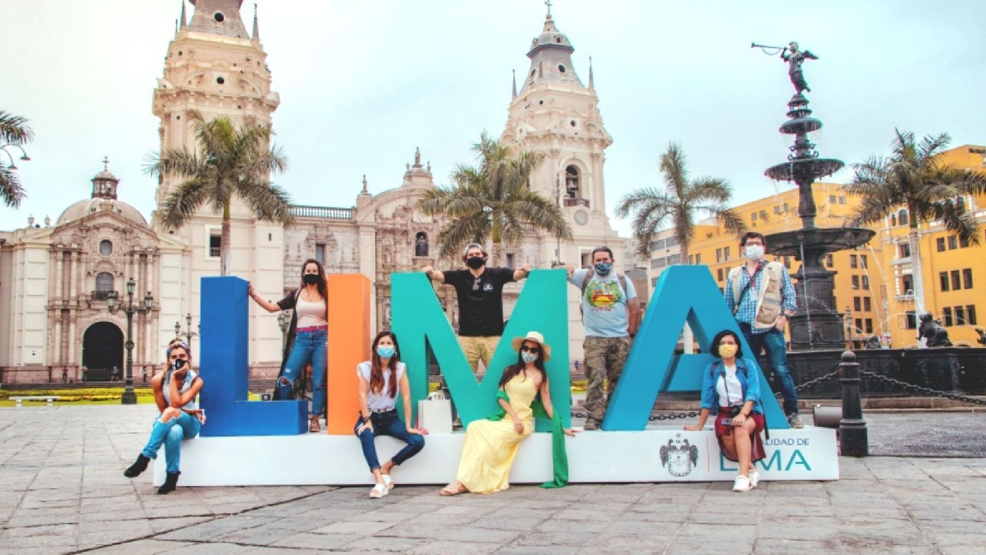 Los bares más antiguos de Lima han resistido el paso del tiempo, ofreciendo no solo bebidas y comidas, sino también el espíritu de la ciudad. Estos espacios siguen siendo el refugio de generaciones y turistas. (Andina)