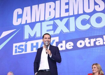 El gobernador de Yucatán viajó