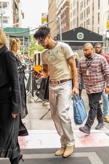 Bad Bunny fue fotografiado cuando