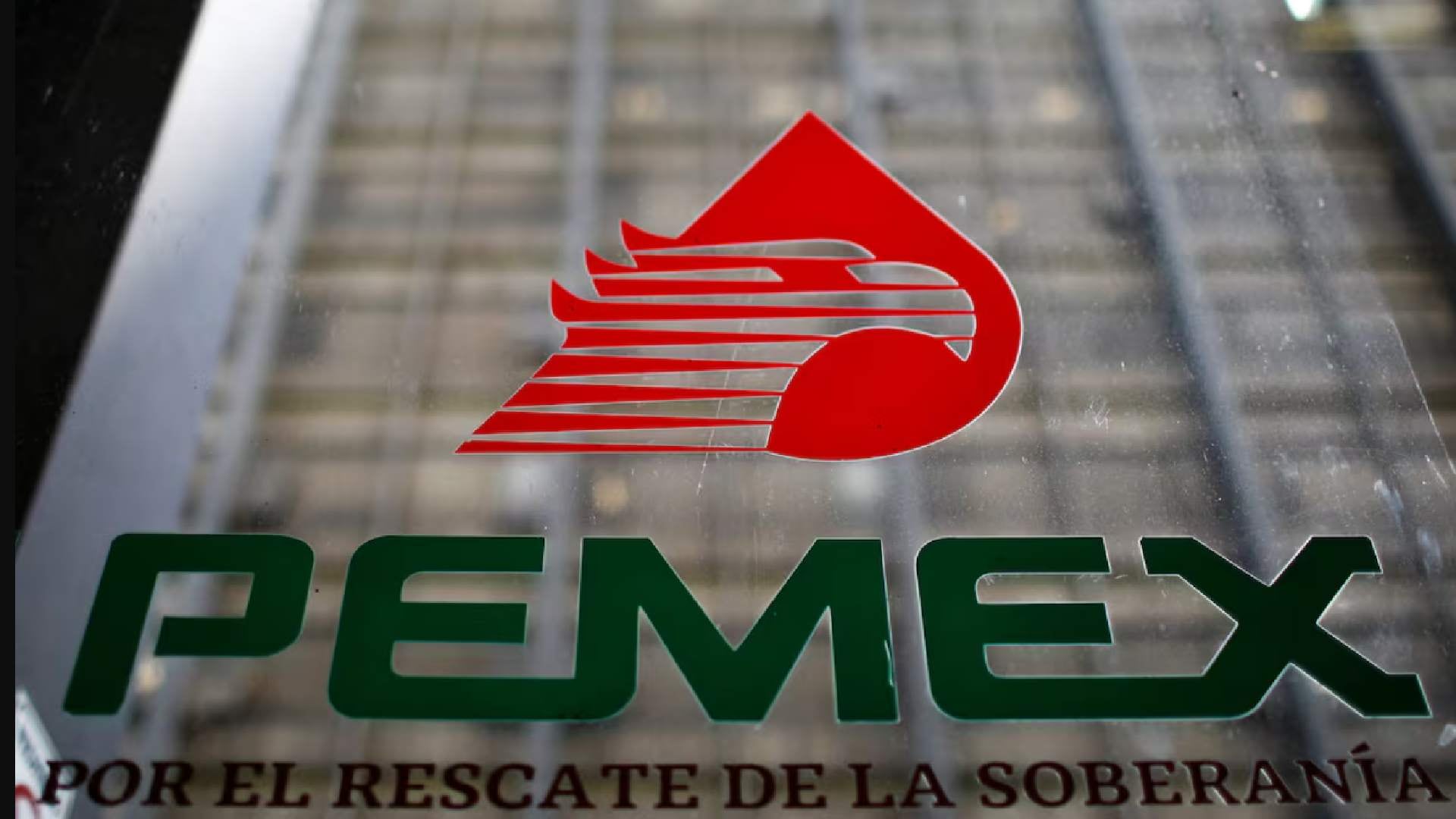 Pemex niega recortes masivos y salariales ante reportes de despidos de trabajadores de confianza y reducción de plazas