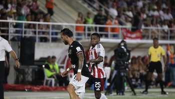 Junior de Barranquilla quedó al borde de la eliminación en la Liga BetPlay: empató 2-2 ante Internacional de Bogotá