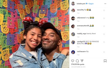 Kobe Bryant en compañía de