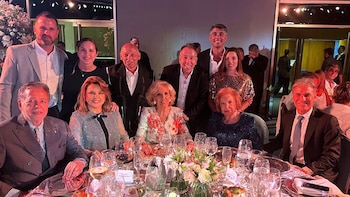 La mesa principal, que presidió