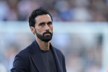 Álvaro Arbeloa en la cuerda floja. (AP Foto/Kin Cheung)