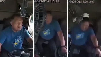 Trailero comete imprudencia al levantarse para buscar un objeto mientras manejaba y termina volcado en la Xalapa-Perote