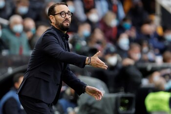 El entrenador del Valencia, José