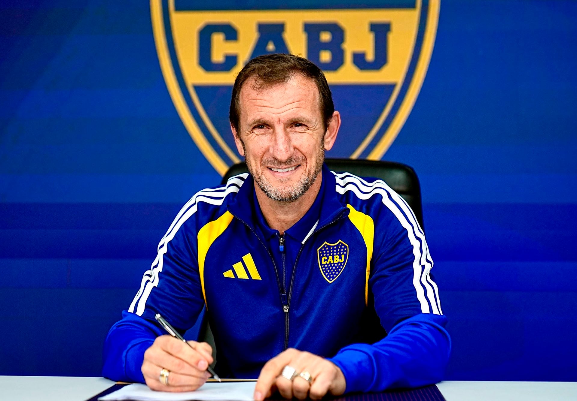 Rodolfo Arruabarrena asumió como entrenador de Boca Juniors en lugar de Claudio Úbeda: firmó hasta diciembre del 2027