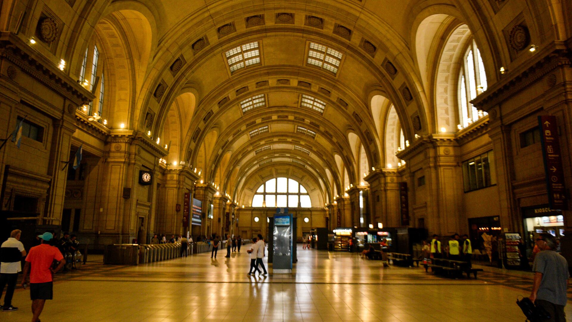 El sindicato ferroviario denuncia la falta de voluntad política y la prioridad de la carga sobre el transporte de pasajeros (Adrían Escandar)