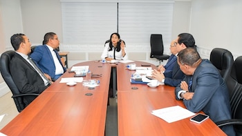 Nuevas iniciativas en el Senado impulsan cambios en normas de hemodonación y transfusiones mediante marco legal supervisado por autoridades sanitarias dominicanas, mientras se debaten responsabilidades y beneficios para la ciudadanía (Foto cortesía Senado)