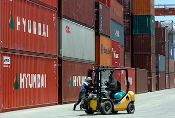 Las regiones de destino de la oferta exportable costarricense también registraron un crecimiento. América del Norte, principal región para las exportaciones nacionales, creció en un 26 %, América Central un 27 %, el Caribe un 29 %, América del Sur un 59 %, Europa un 16 % y Asia un 27 %. Fotografía de archivo. EFE/Mast Irham