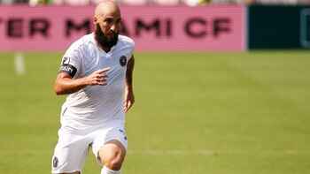 Pipita firmó un contrato por