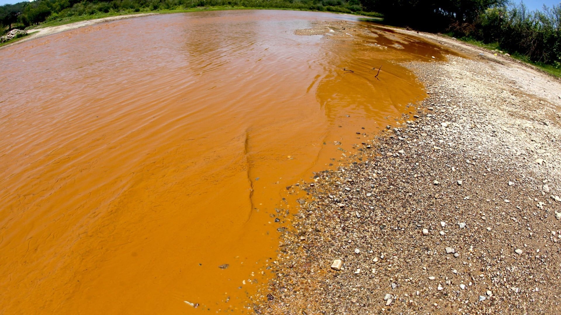 Tobillas Durón señaló que el derrame también ha provocado el acaparamiento de agua por parte de la mina. (Cuartoscuro)